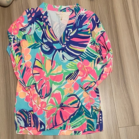 Lilly Pulitzer Tops - Lily Pulitzer Shirt size small